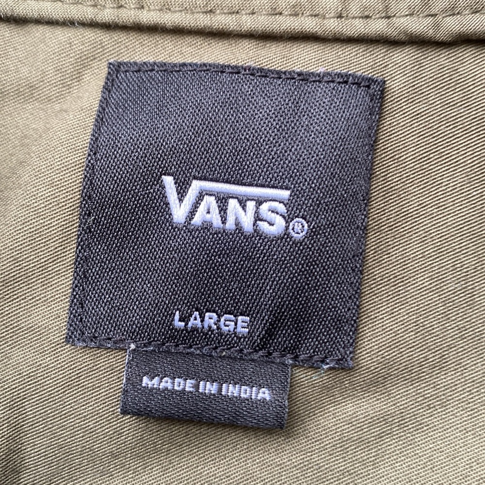 🧥 - Picture 5 of 12